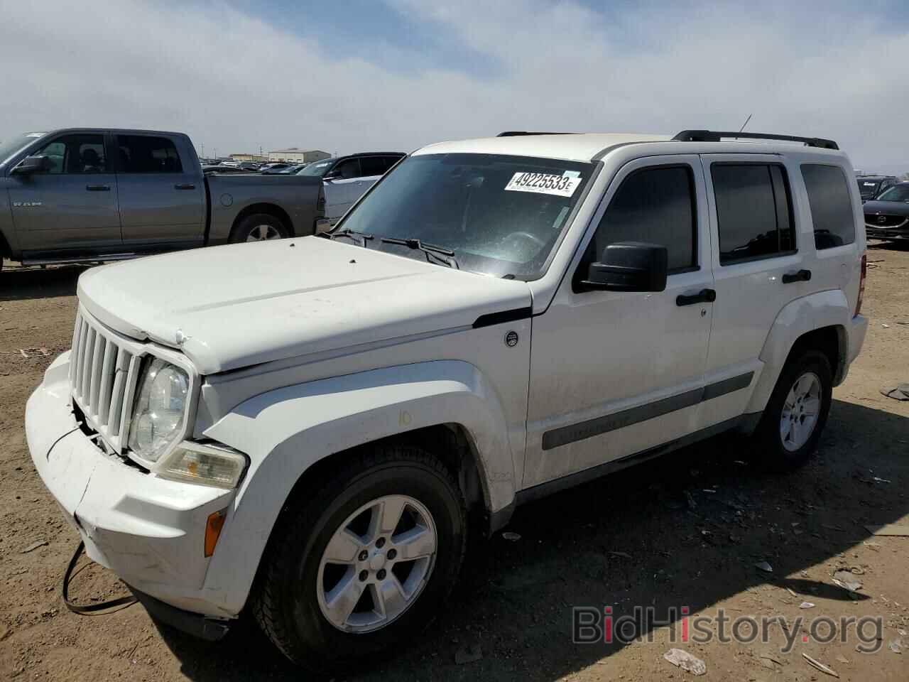 Photo 1J8GN28K49W556249 - JEEP LIBERTY 2009