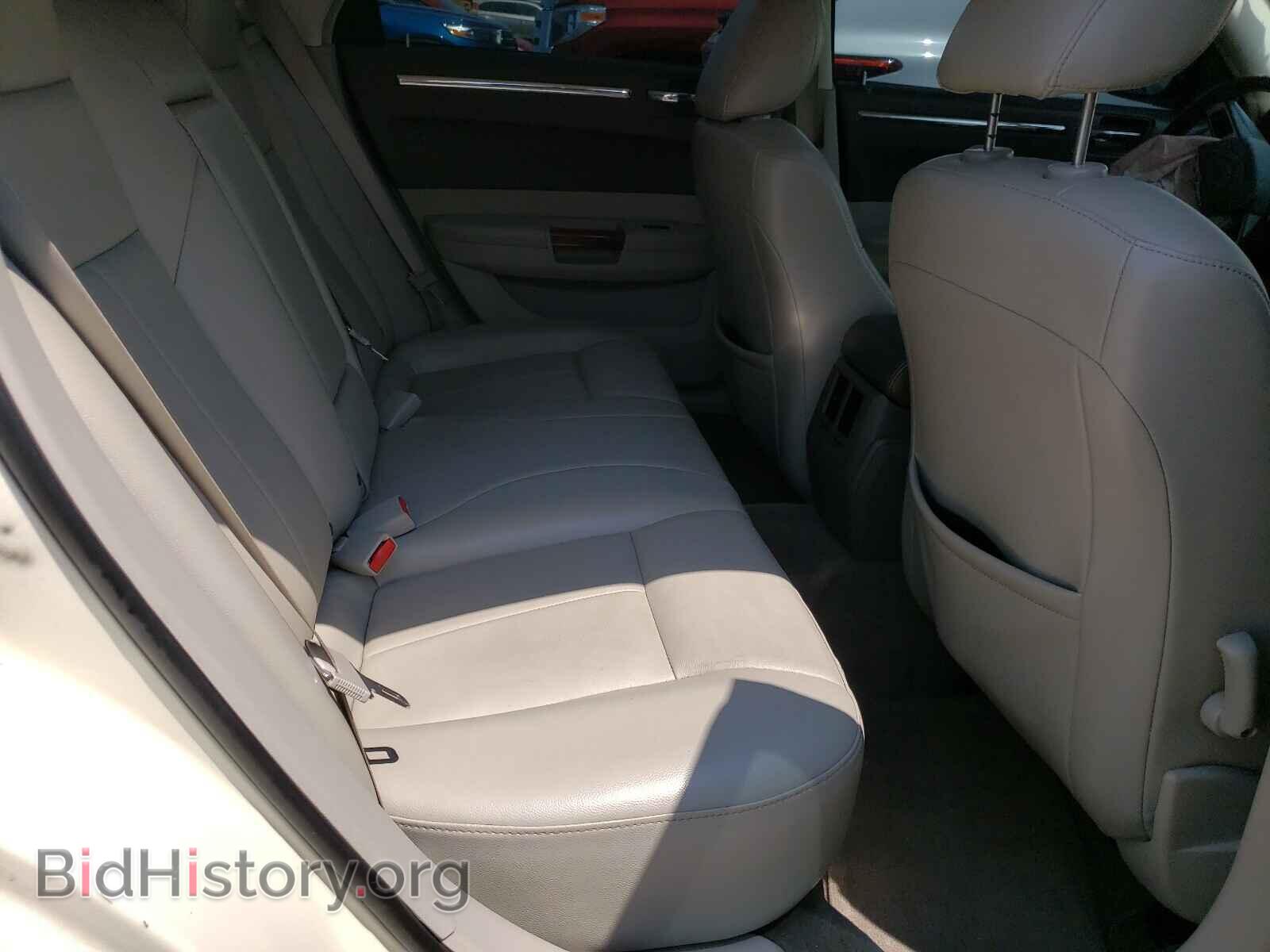 2010 CHRYSLER 300 - VIN: 2C3CK3CV6AH210877 - Фото 6