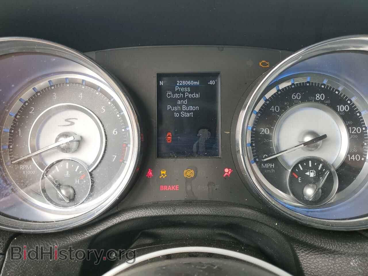 2013 CHRYSLER 300 - VIN: 2C3CCABG1DH504938 - Фото 9