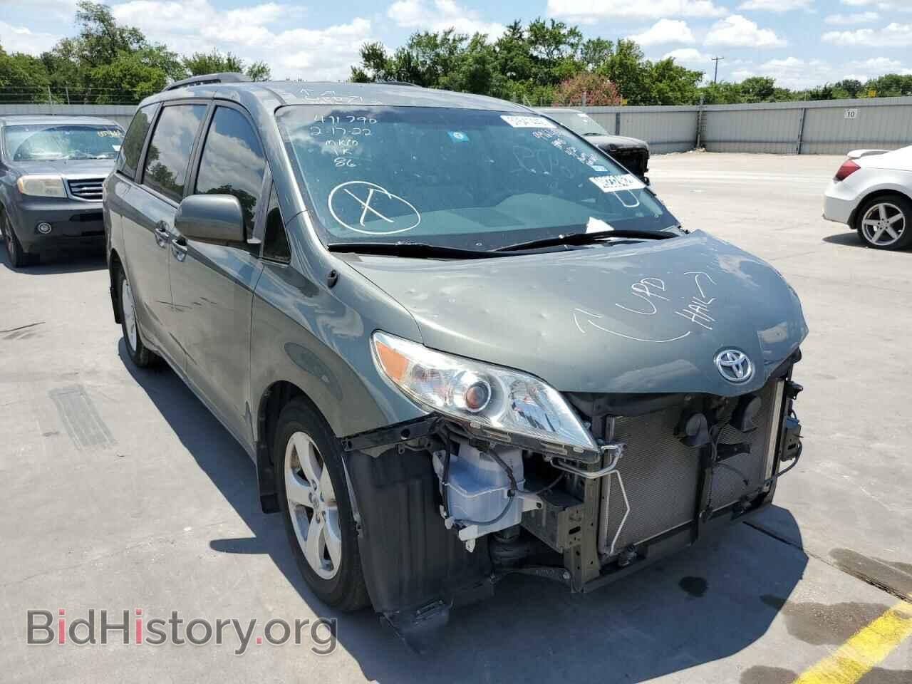 Photo 5TDKK3DC8DS402280 - TOYOTA SIENNA 2013