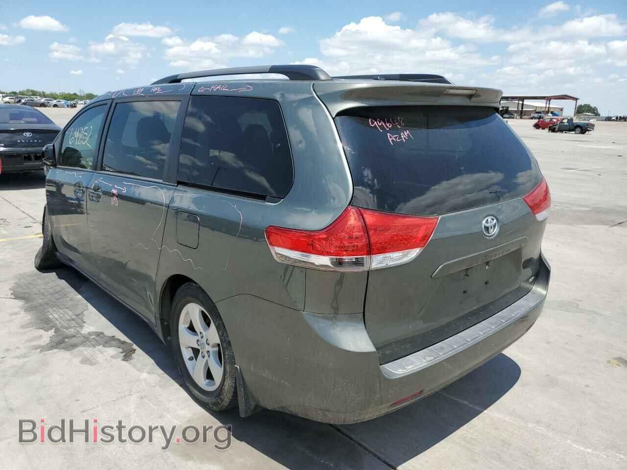 2013 TOYOTA SIENNA - VIN: 5TDKK3DC8DS402280 - Фото 3