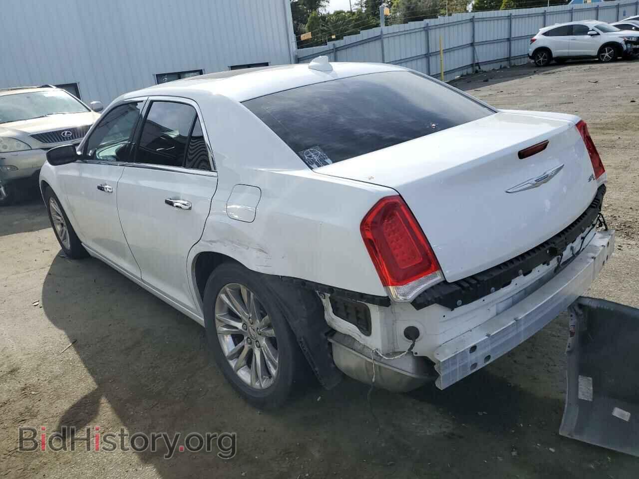 2017 CHRYSLER 300 - VIN: 2C3CCAEG2HH610168 - Фото 2