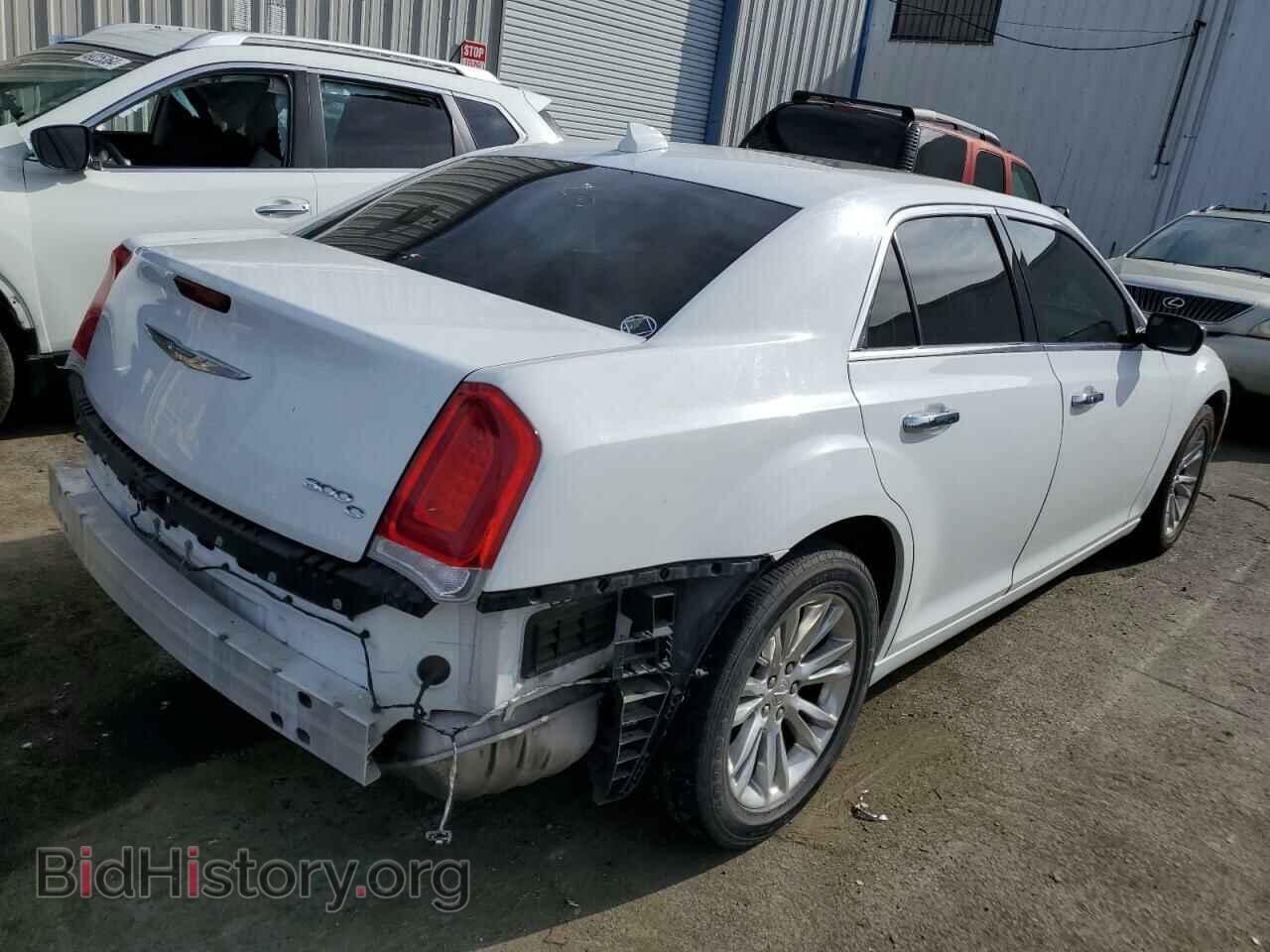 2017 CHRYSLER 300 - VIN: 2C3CCAEG2HH610168 - Фото 3