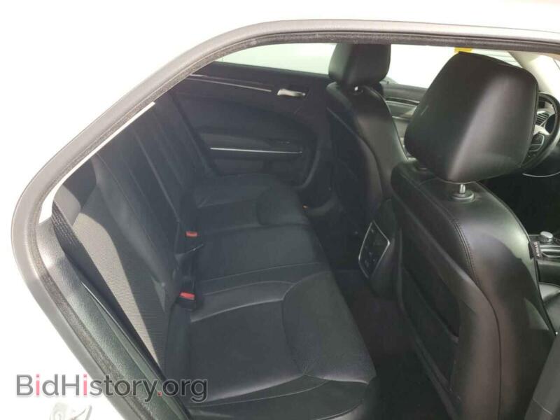 2017 Chrysler 300 (VIN 2C3CCAEG2HH610168) — фото 10 из 12
