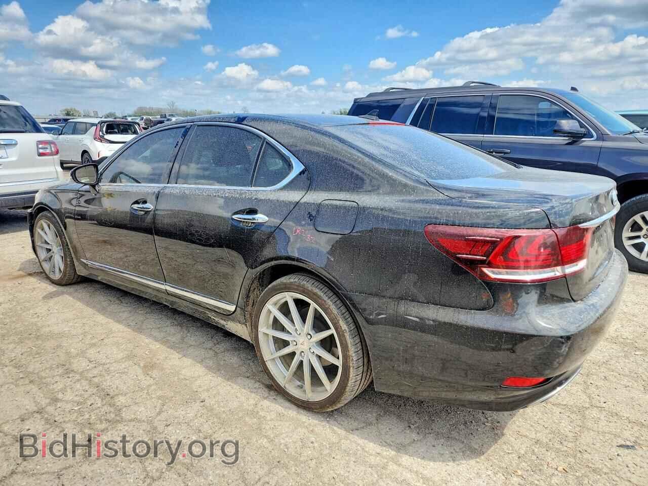 2013 LEXUS LS460 - VIN: JTHBL5EF1D5123548 - Photo 2