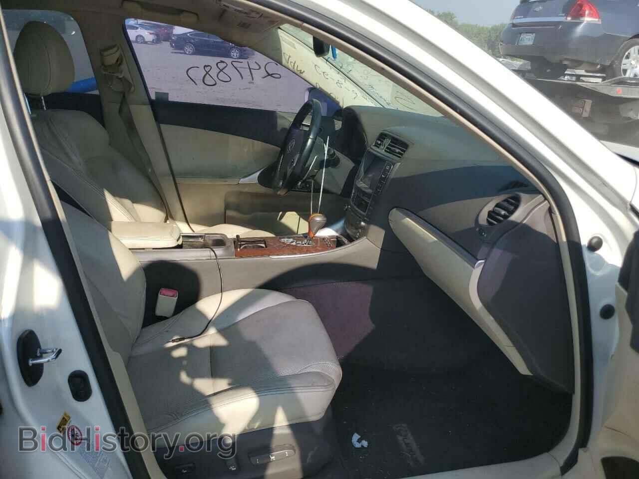 2012 LEXUS IS - VIN: JTHBE5C20C5031128 - Фото 5