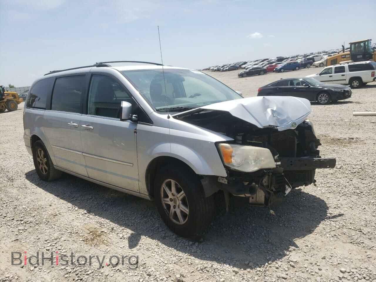 Photo 2A4RR5D15AR235590 - CHRYSLER MINIVAN 2010
