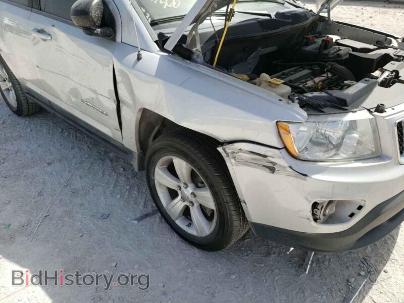 2011 Jeep COMPASS (VIN 1J4NT1FA9BD144008) — photo 9 of 10