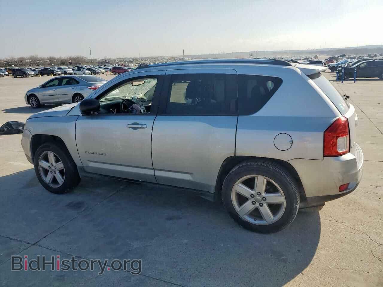 2011 JEEP COMPASS - VIN: 1J4NF5FB3BD257539 - Photo 2