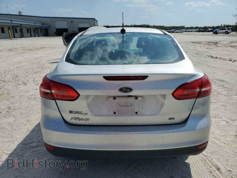 2016 Ford FOCUS (VIN 1FADP3F20GL297731) — photo 6 of 12