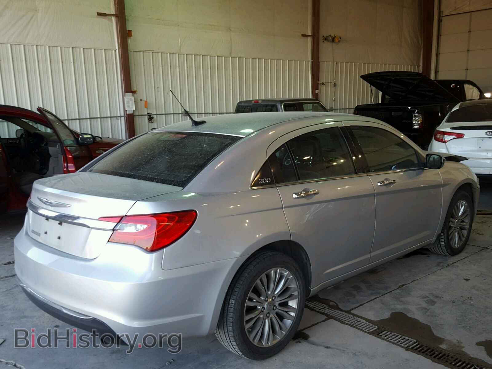 2011 CHRYSLER 200 - VIN: 1C3BC2FB1BN525700 - Photo 4