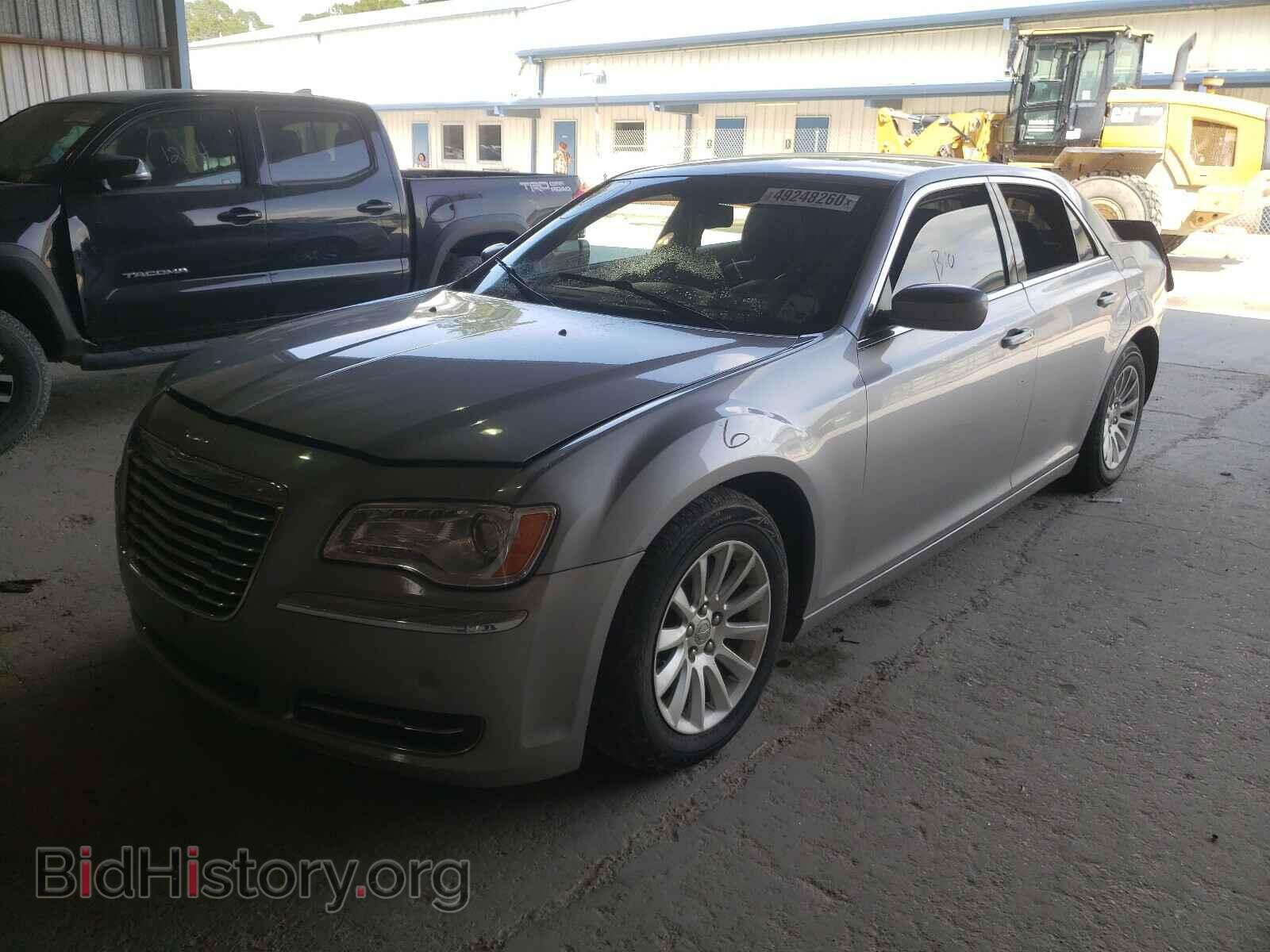 2013 CHRYSLER 300 - VIN: 2C3CCAAG9DH735460 - Фото 2