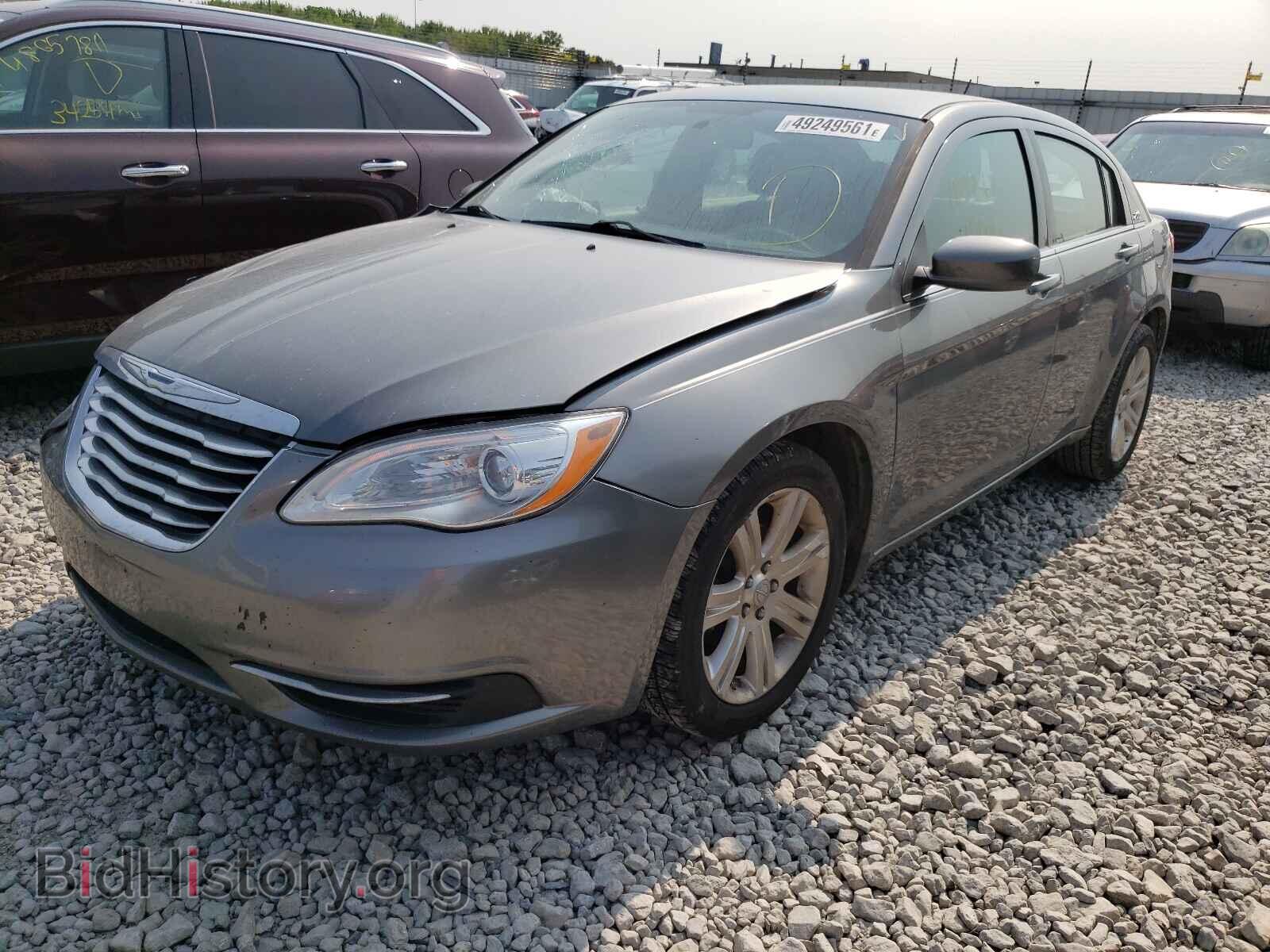 2012 CHRYSLER 200 - VIN: 1C3CCBBB1CN241740 - Фото 2