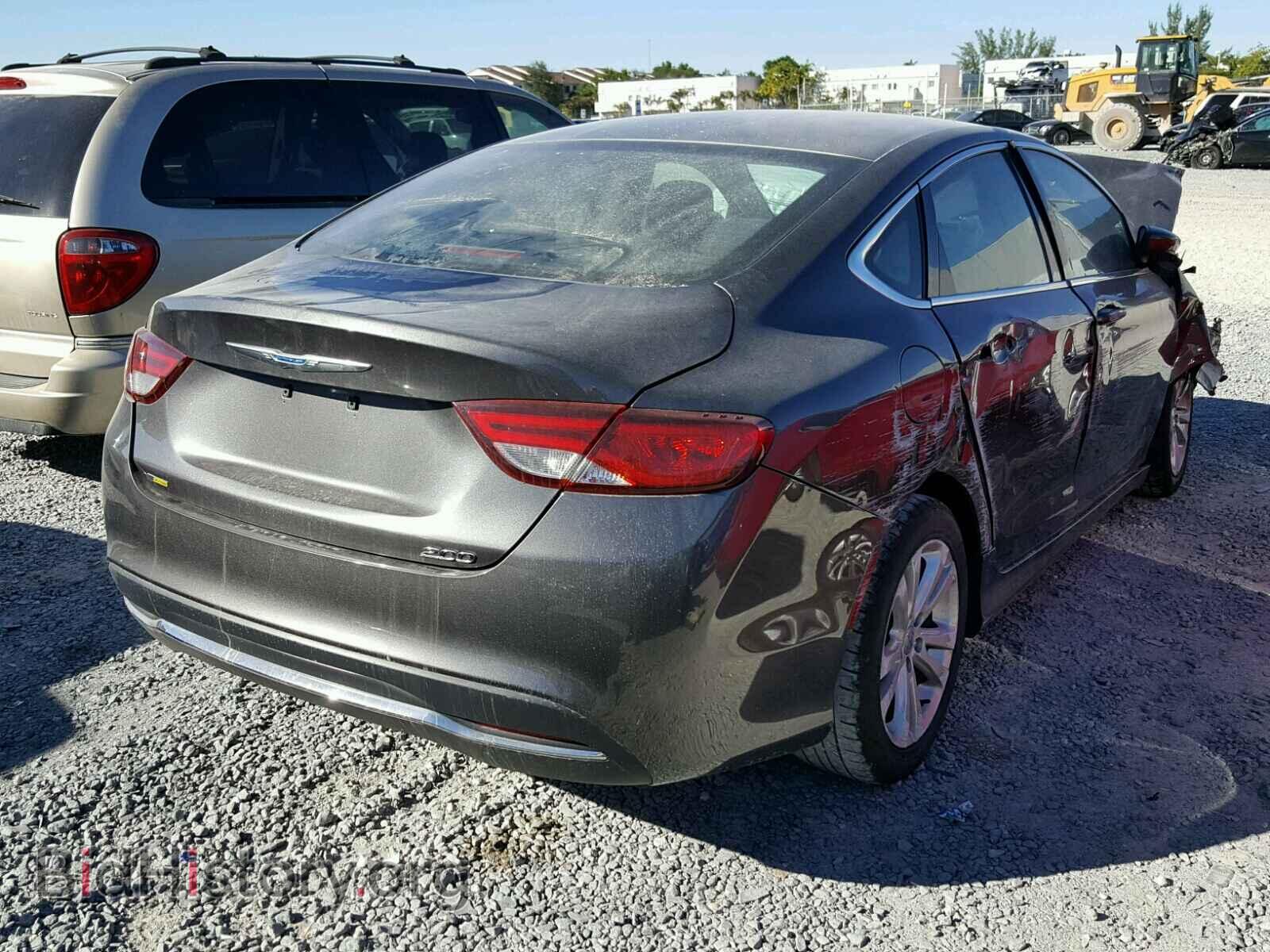 2015 CHRYSLER 200 - VIN: 1C3CCCABXFN576331 - Фото 4