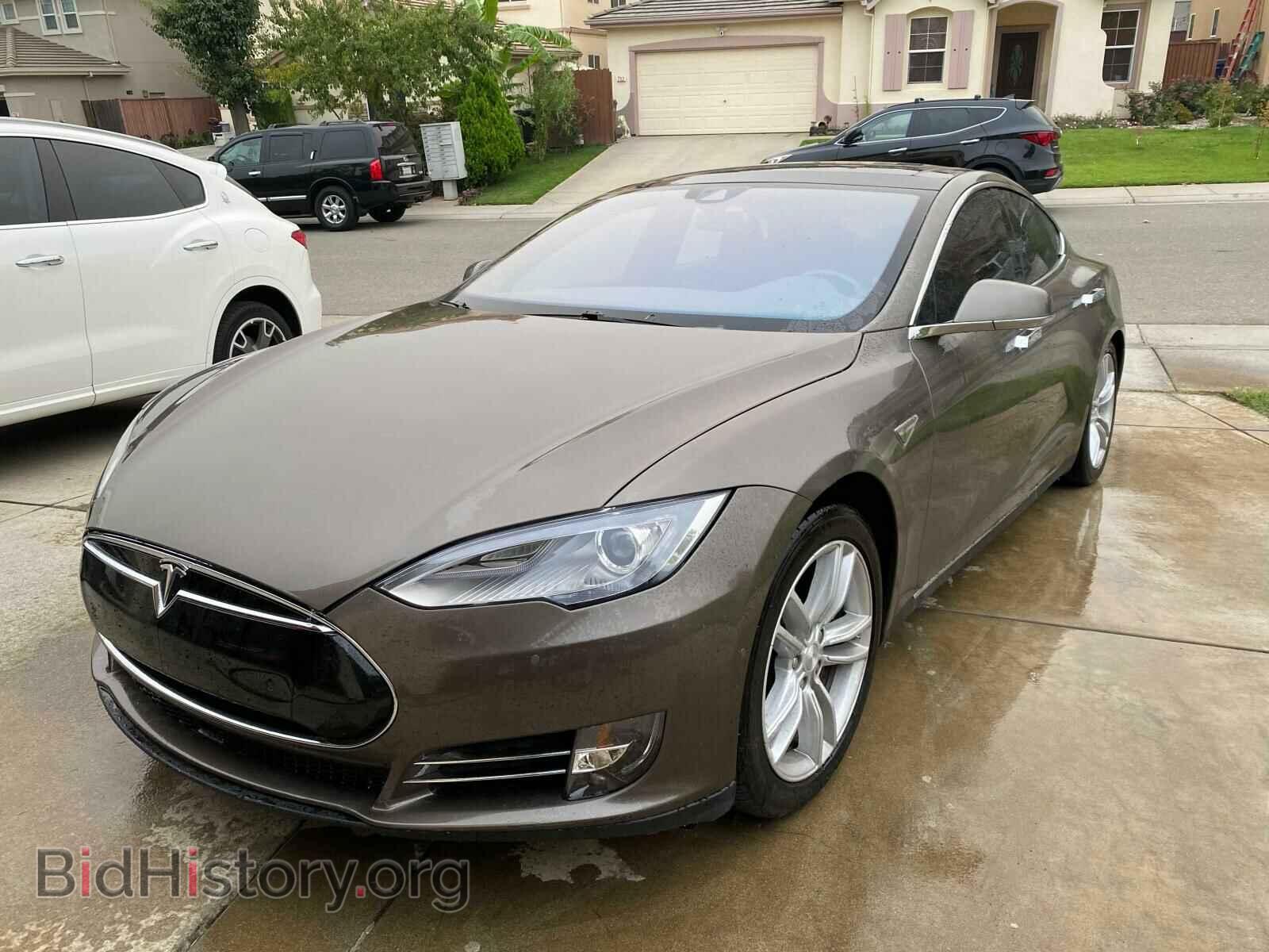 2015 TESLA MODEL S - VIN: 5YJSA1E2XFF110960 - Фото 2