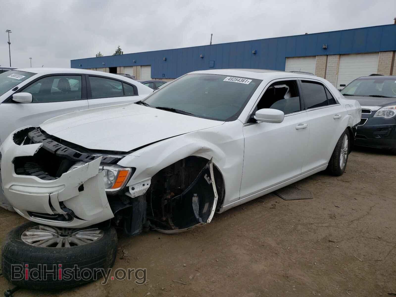 2014 CHRYSLER 300 - VIN: 2C3CCARG8EH261734 - Фото 2