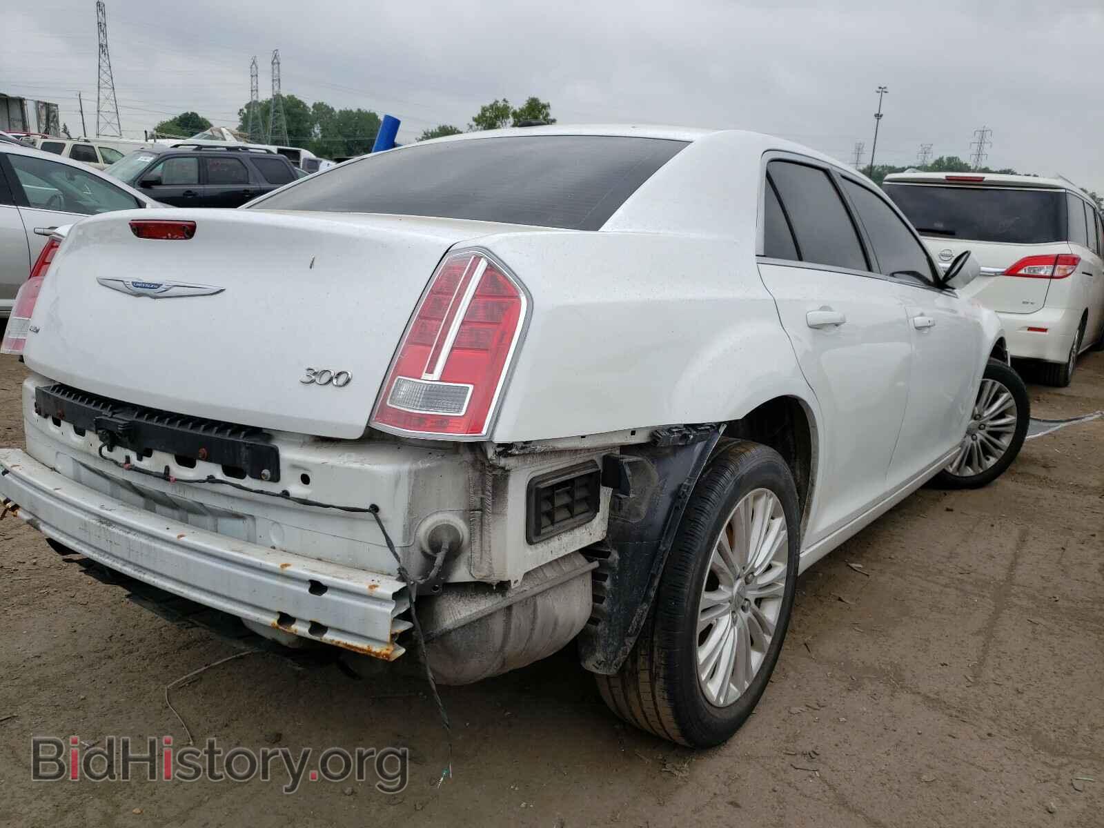 2014 CHRYSLER 300 - VIN: 2C3CCARG8EH261734 - Фото 4