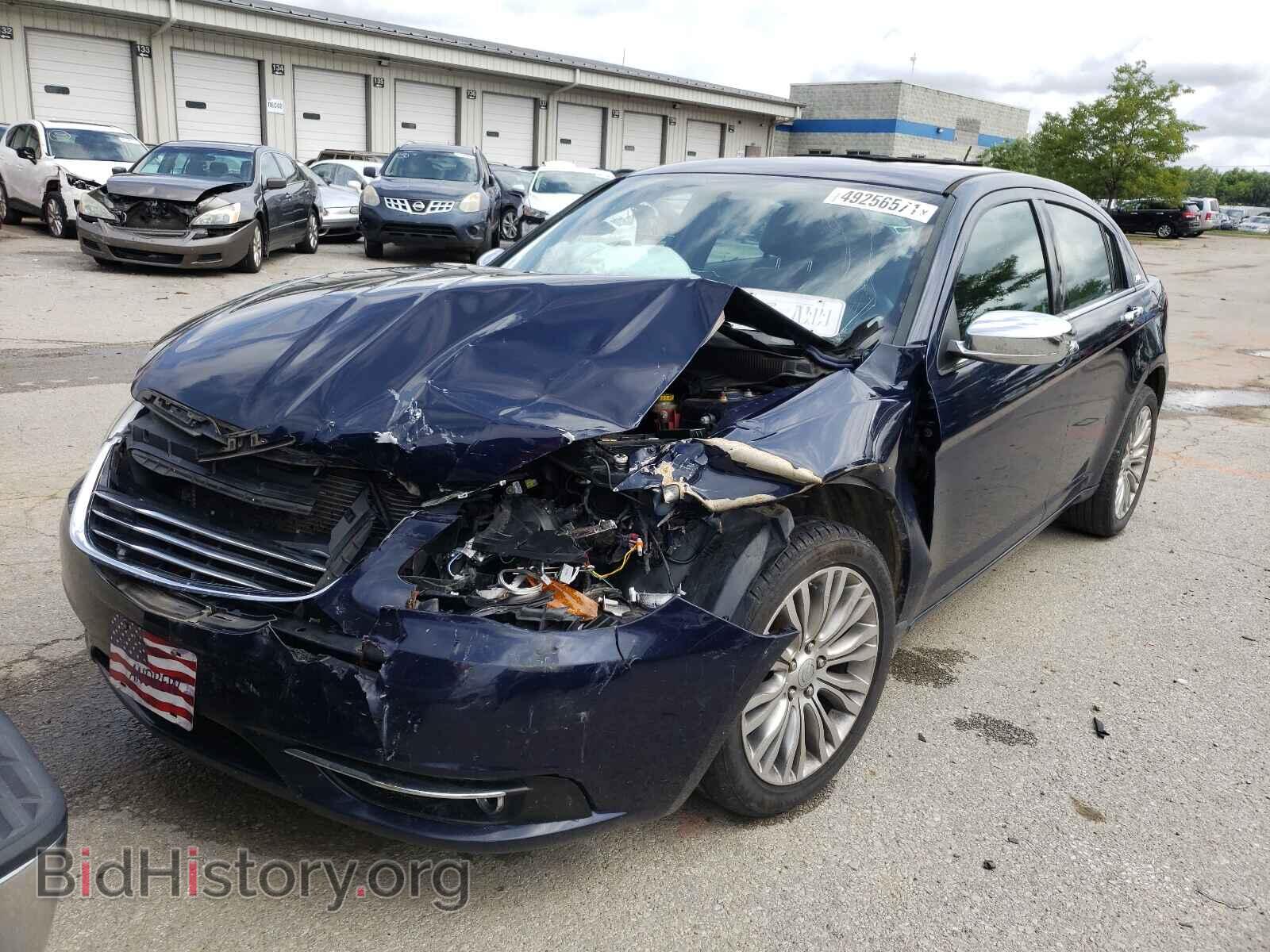 2013 CHRYSLER 200 - VIN: 1C3CCBCG6DN542550 - Фото 2