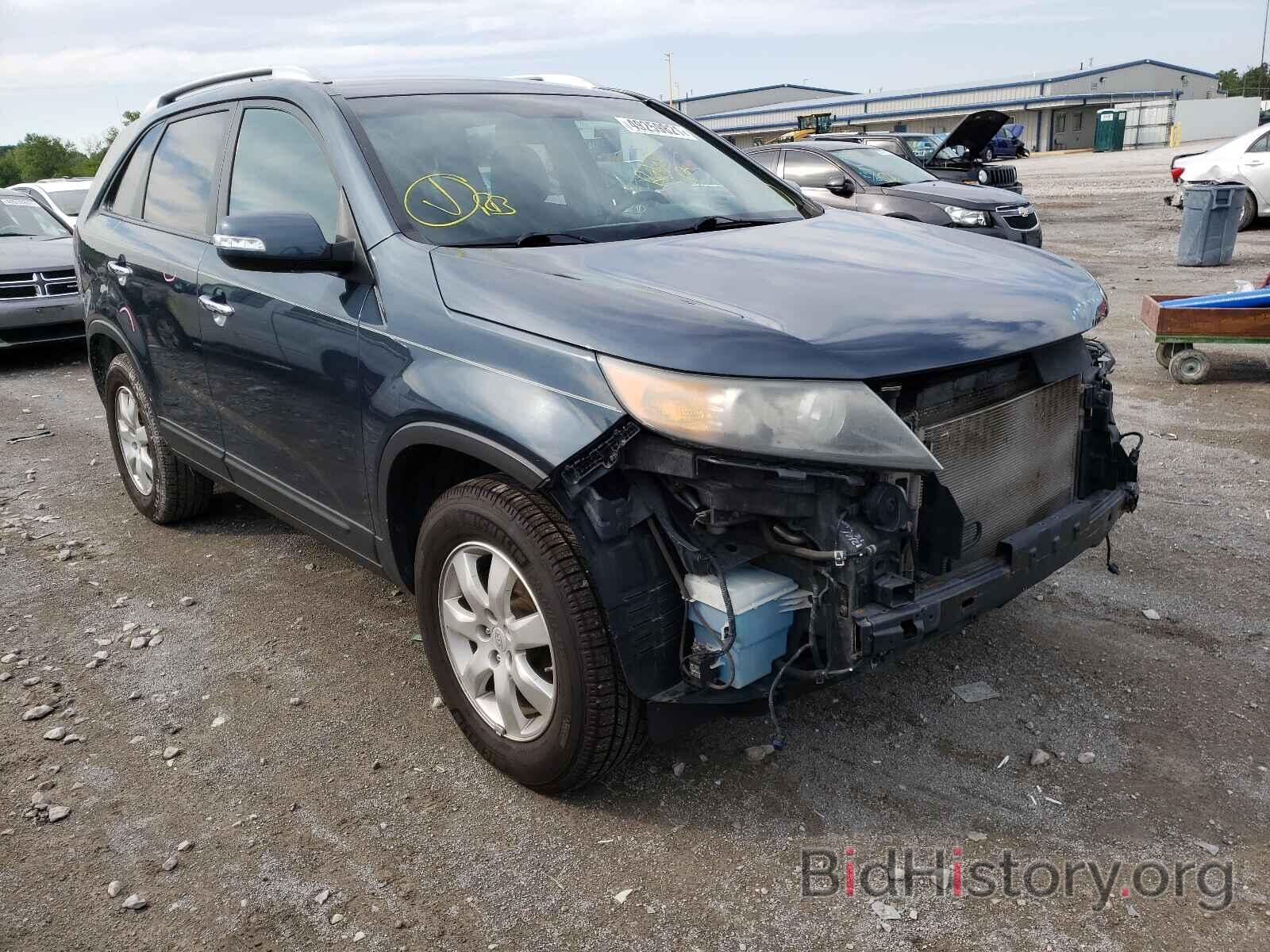 Photo 5XYKT4A10BG139492 - KIA SORENTO 2011