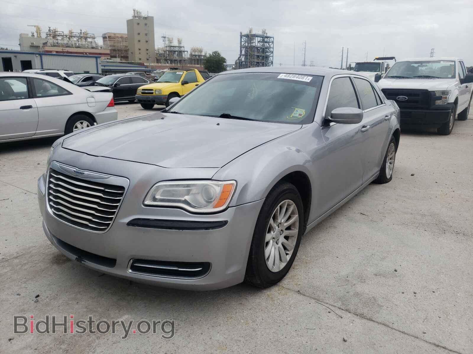 2014 CHRYSLER 300 - VIN: 2C3CCAAG0EH146010 - Фото 2