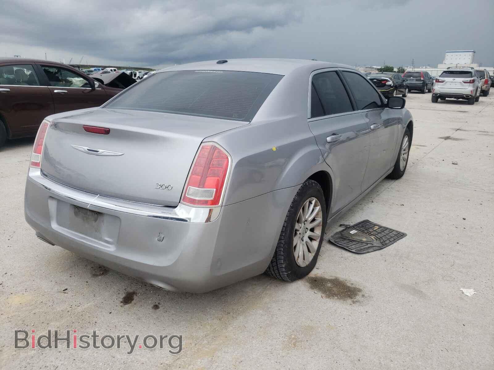 2014 CHRYSLER 300 - VIN: 2C3CCAAG0EH146010 - Фото 4