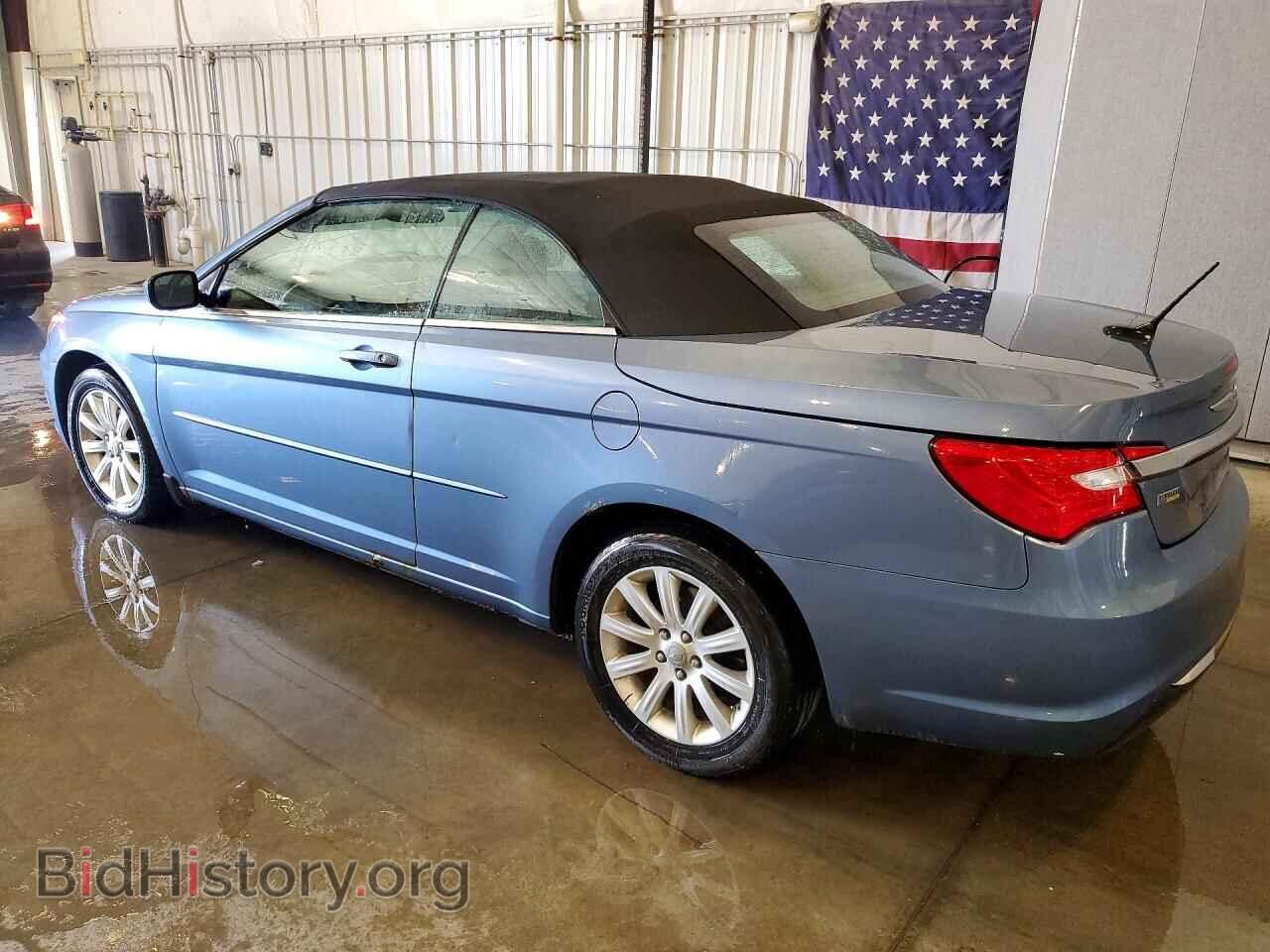 2011 CHRYSLER 200 - VIN: 1C3BC2EG2BN589421 - Photo 2