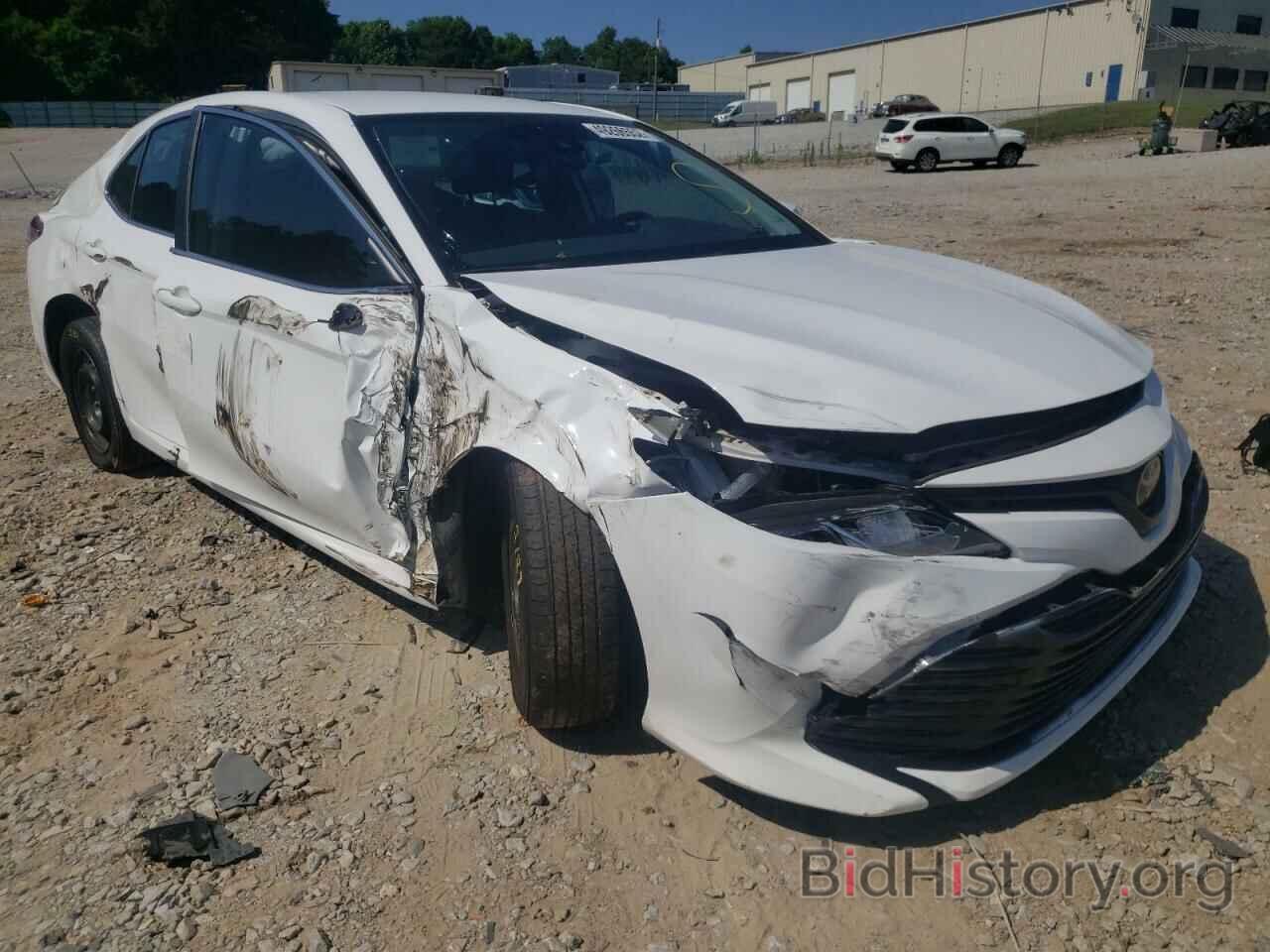 Photo 4T1B11HKXKU762163 - TOYOTA CAMRY 2019