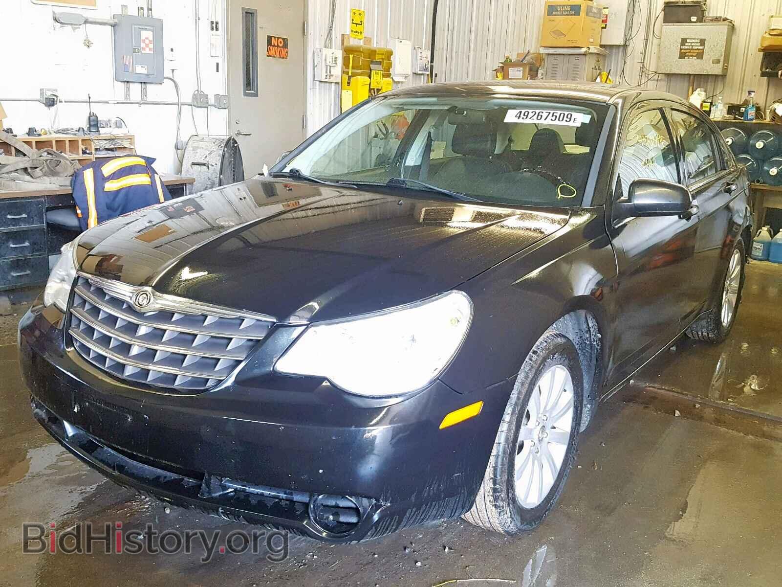 2010 CHRYSLER SEBRING - VIN: 1C3CC5FB4AN176603 - Фото 2