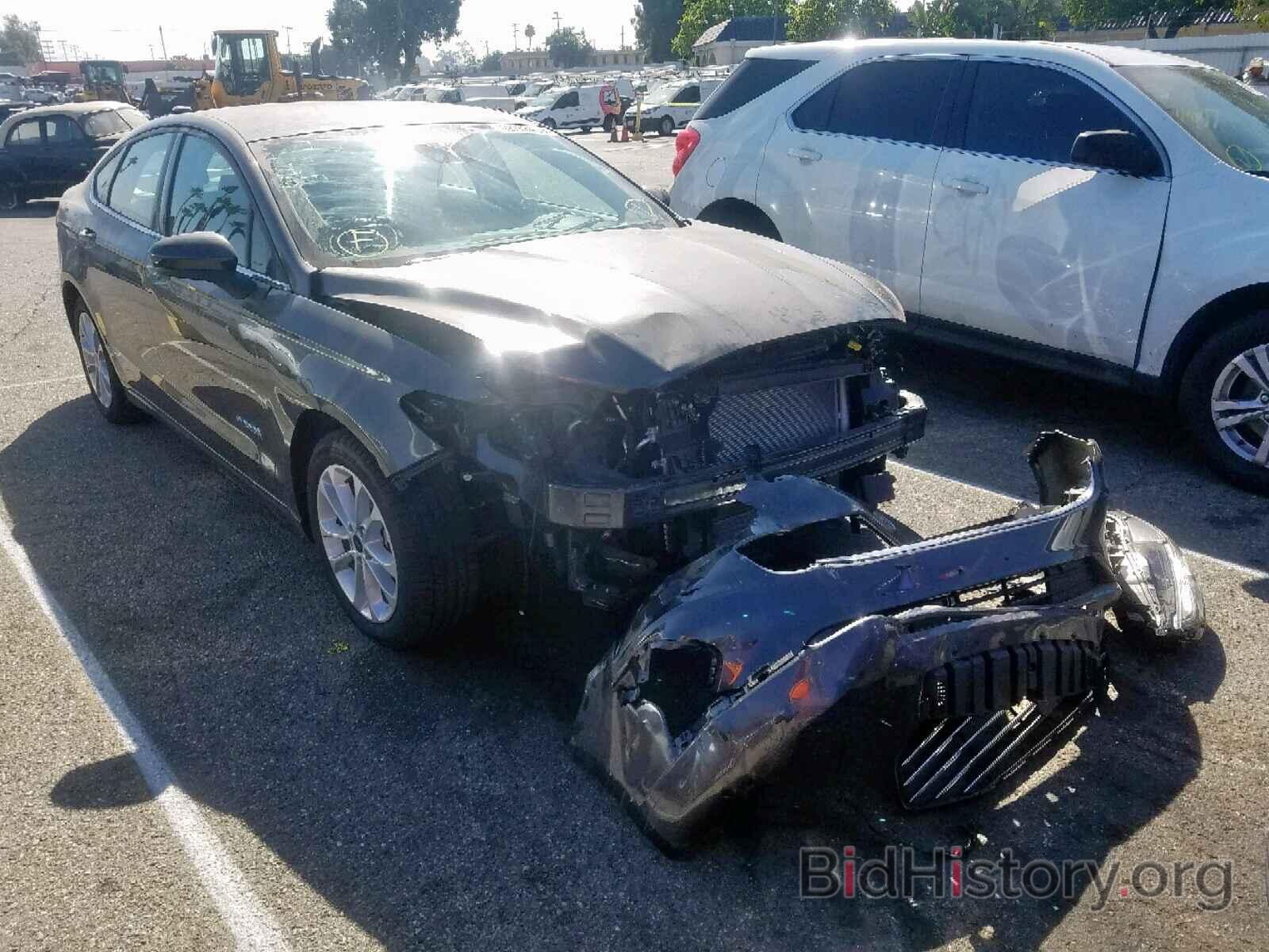 Photo 3FA6P0LU3KR200268 - FORD FUSION SE 2019