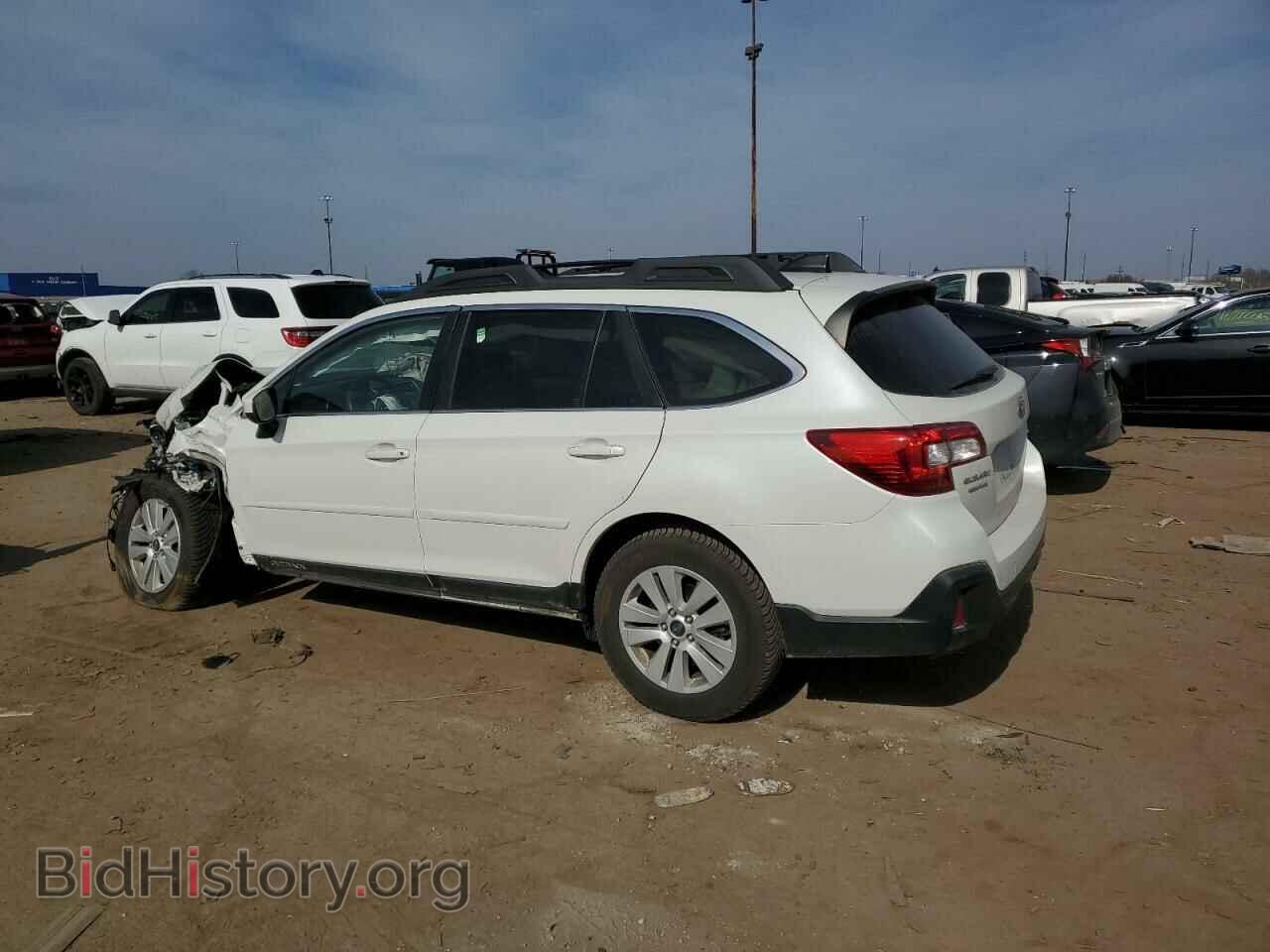 2019 SUBARU OUTBACK - VIN: 4S4BSAFC9K3243152 - Фото 2