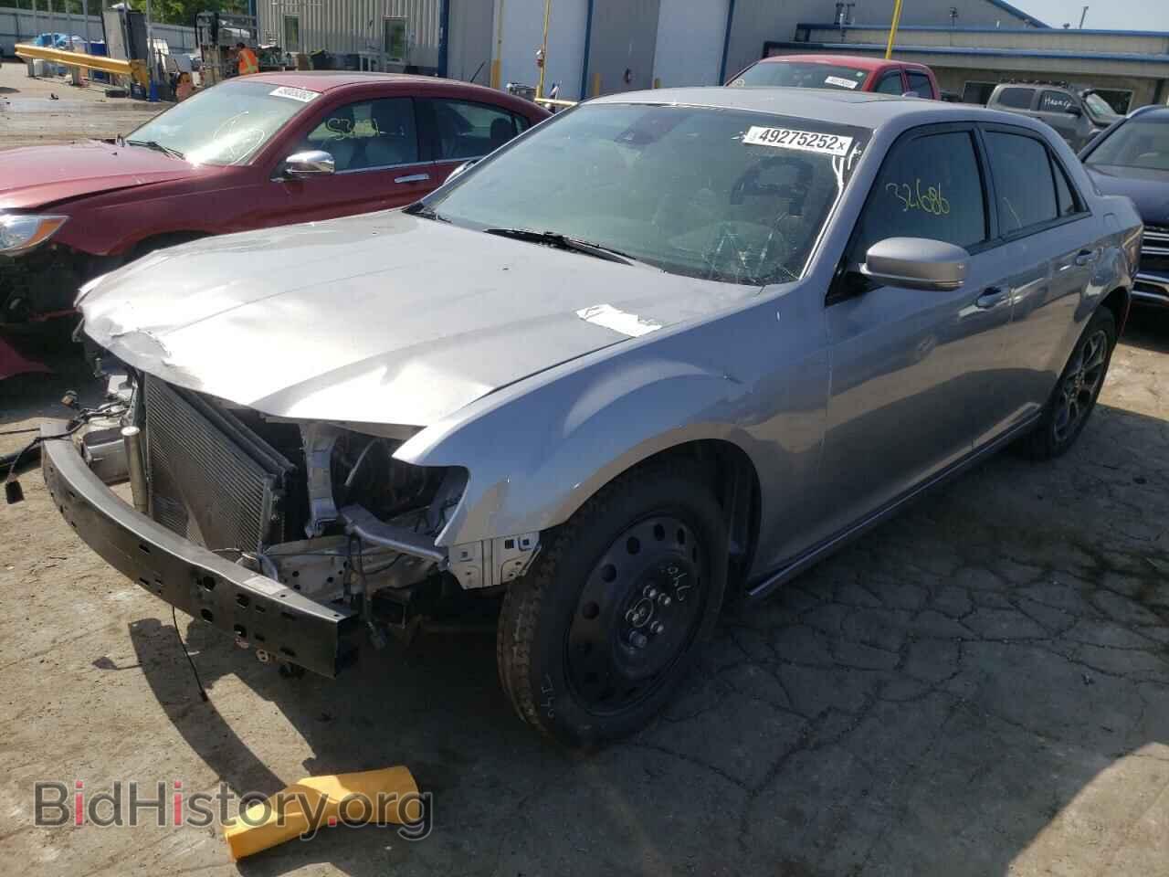 2018 CHRYSLER 300 - VIN: 2C3CCAGG7JH268011 - Фото 2