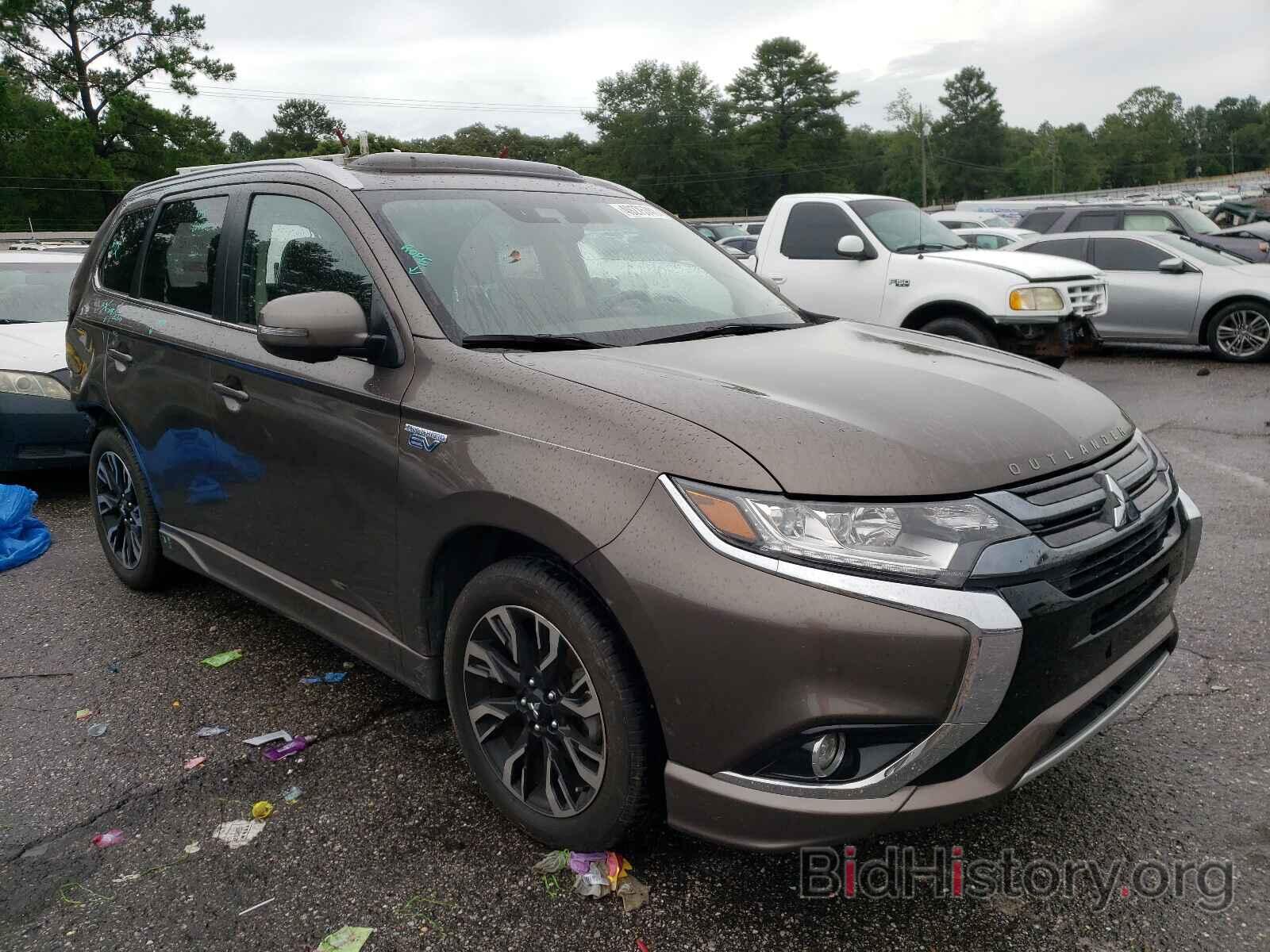 Photo JA4J24A54JZ031985 - MITSUBISHI OUTLANDER 2018