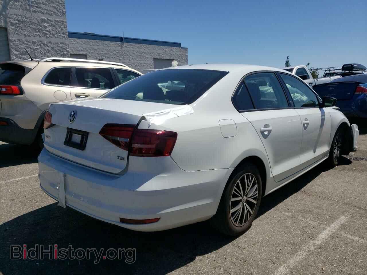 2018 VOLKSWAGEN JETTA - VIN: 3VWDB7AJ0JM240771 - Фото 3