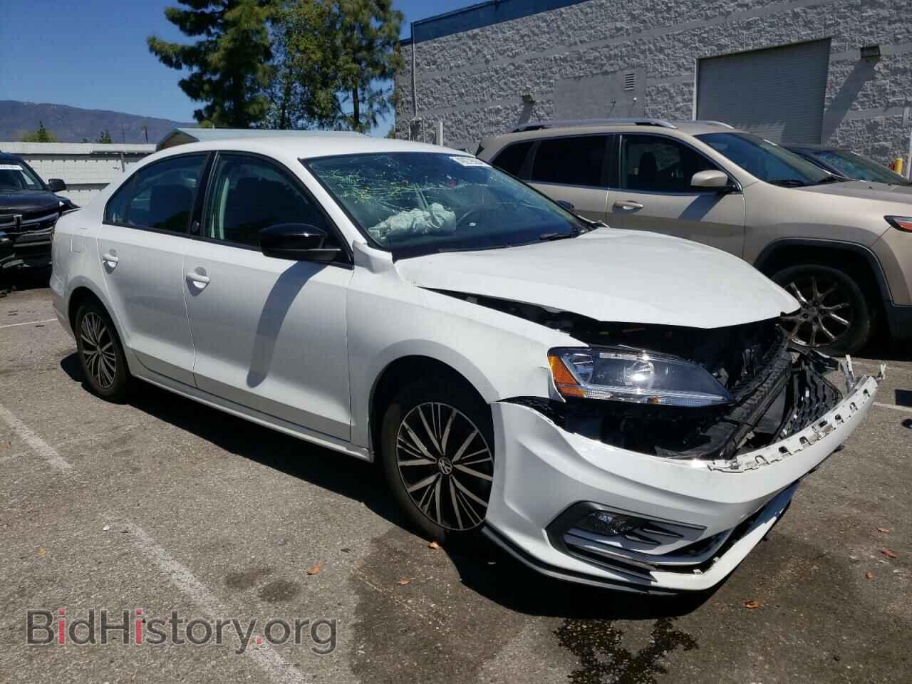 2018 VOLKSWAGEN JETTA - VIN: 3VWDB7AJ0JM240771 - Фото 4