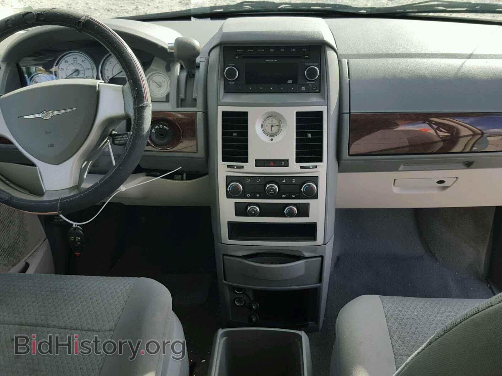 2010 CHRYSLER MINIVAN - VIN: 2A4RR4DE6AR344413 - Photo 9
