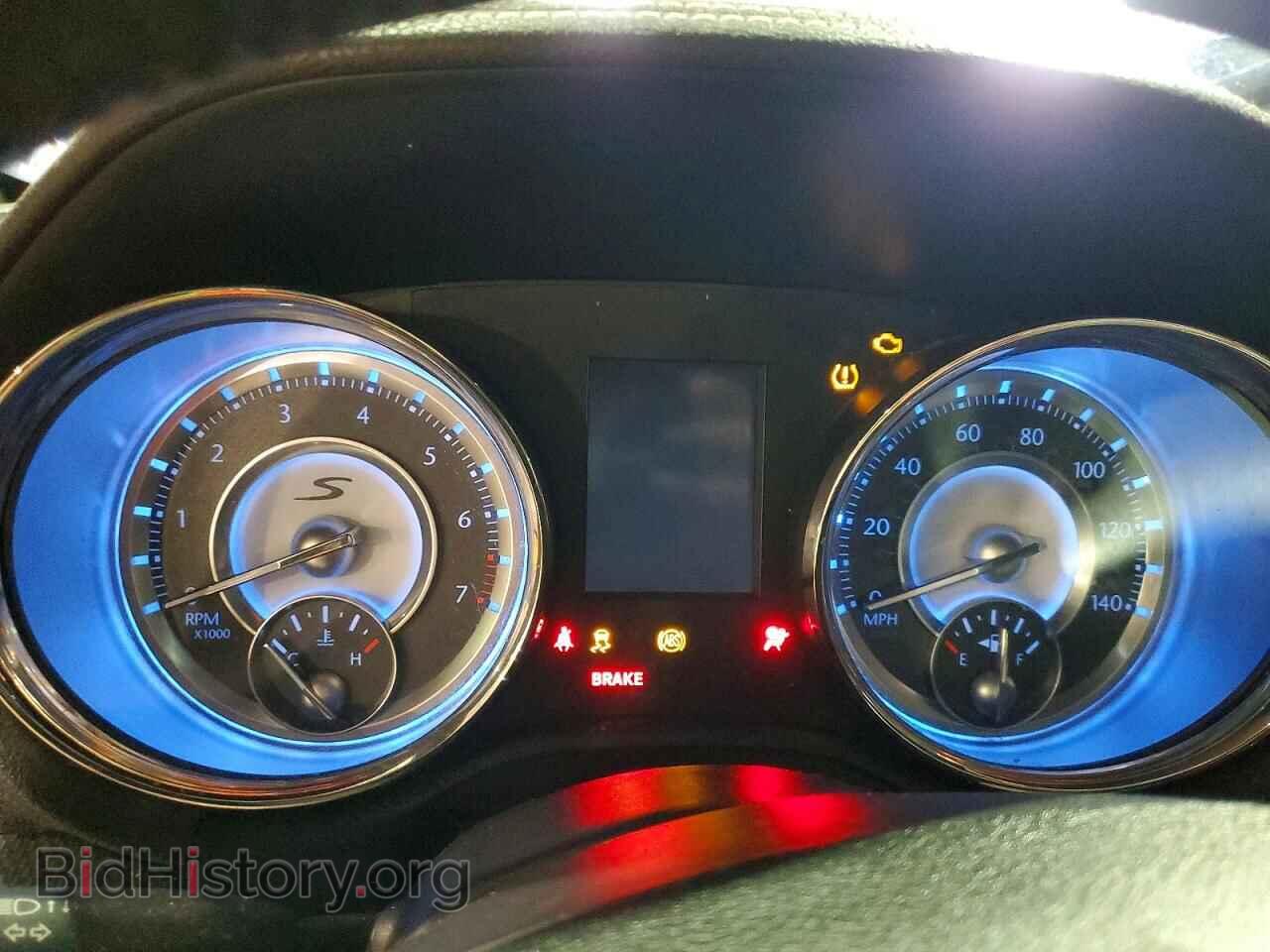 2014 CHRYSLER 300 - VIN: 2C3CCAGG5EH381395 - Фото 9