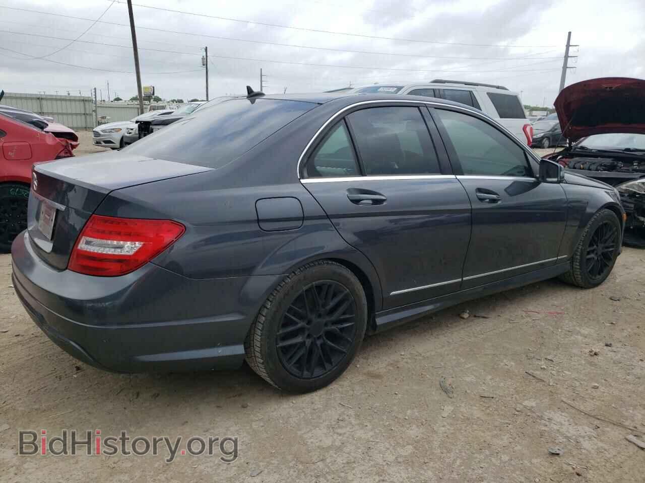 2013 MERCEDES-BENZ C-CLASS - VIN: WDDGF4HB0DR295828 - Фото 3
