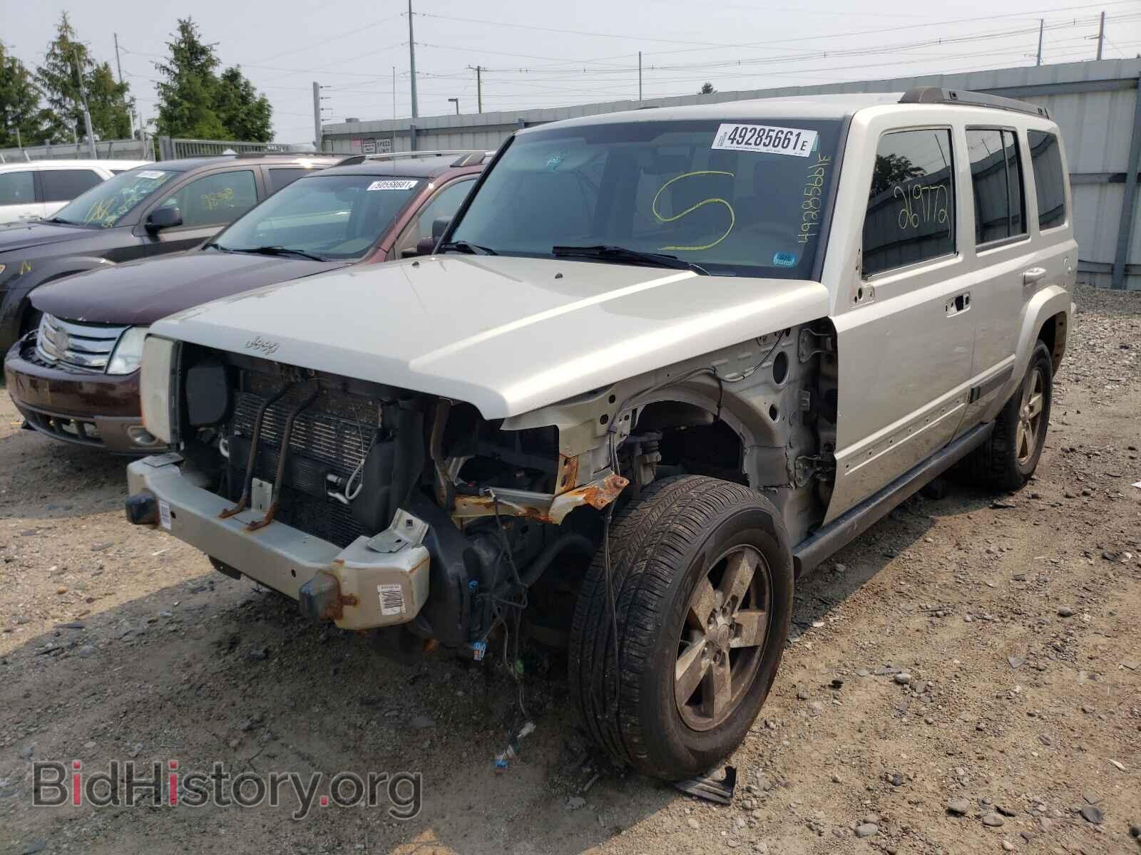 2008 JEEP COMMANDER - VIN: 1J8HG48K98C196857 - Photo 2