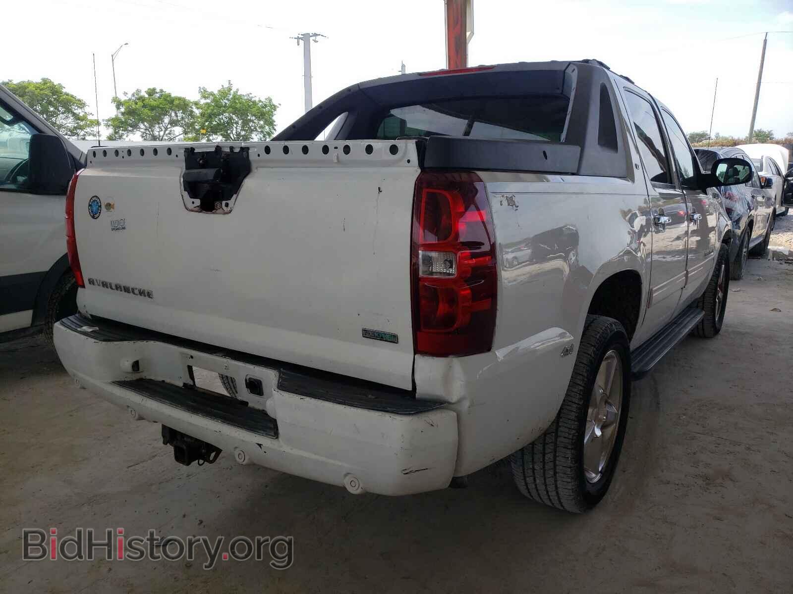 2011 CHEVROLET AVALANCHE - VIN: 3GNTKFE33BG158383 - Фото 4