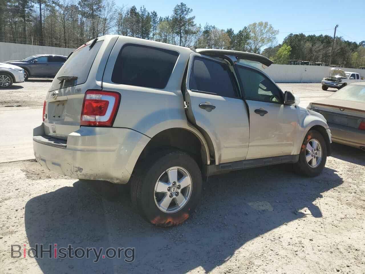 2011 FORD ESCAPE - VIN: 1FMCU0C72BKA74033 - Фото 3
