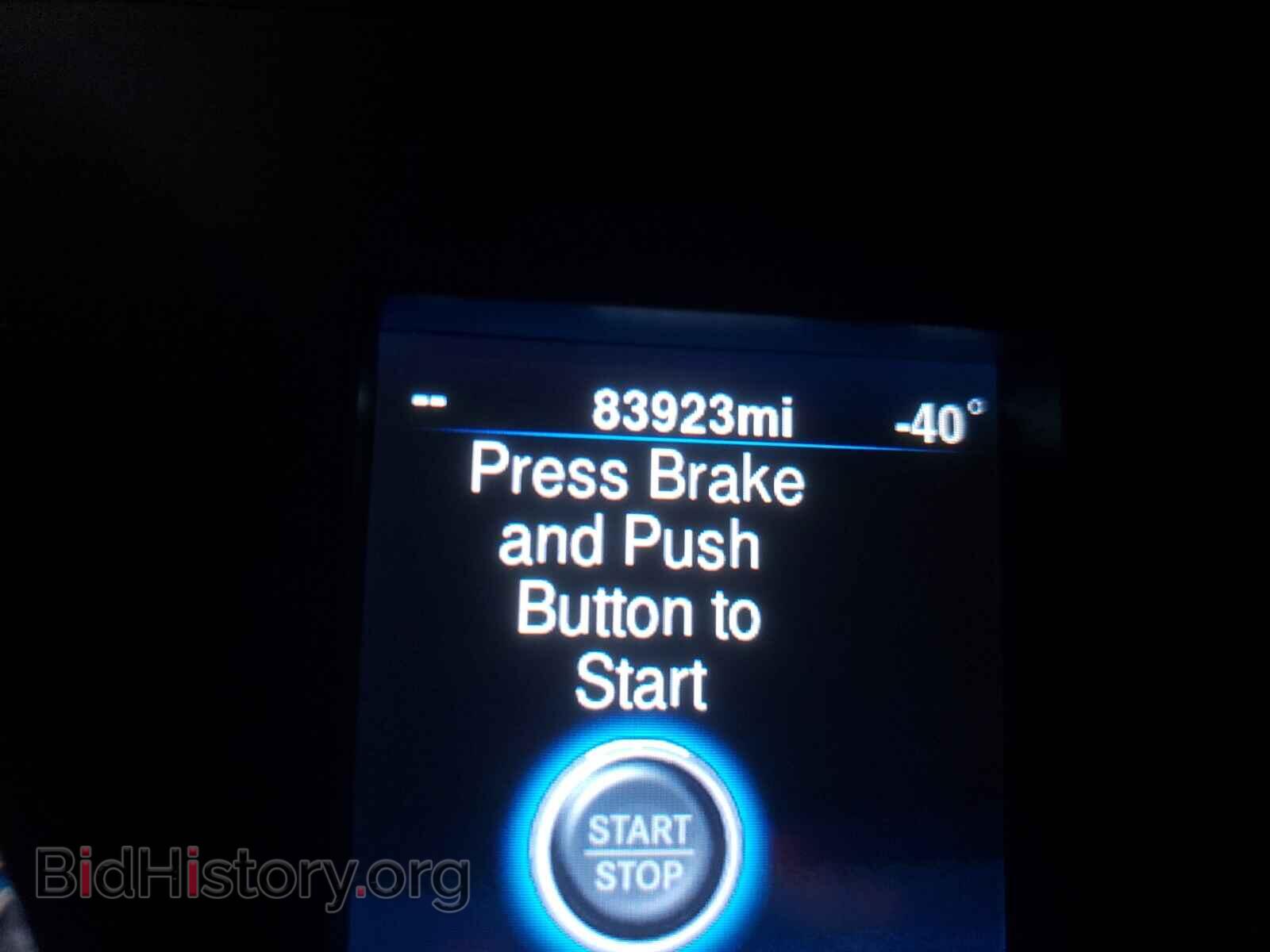 2014 CHRYSLER 300 - VIN: 2C3CCABG4EH249302 - Фото 8