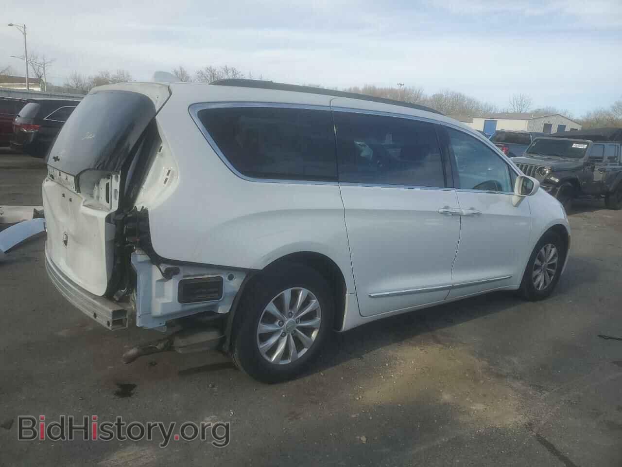 2017 CHRYSLER PACIFICA - VIN: 2C4RC1BG5HR660552 - Фото 3