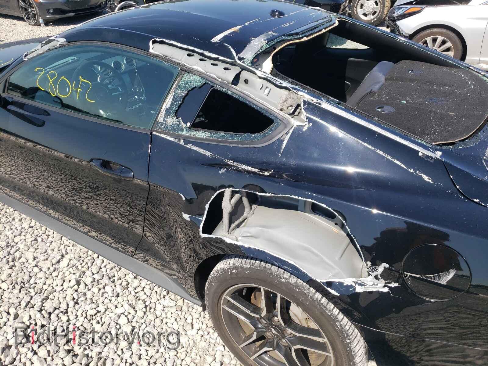 2018 FORD MUSTANG - VIN: 1FA6P8TH2J5161952 - Фото 9