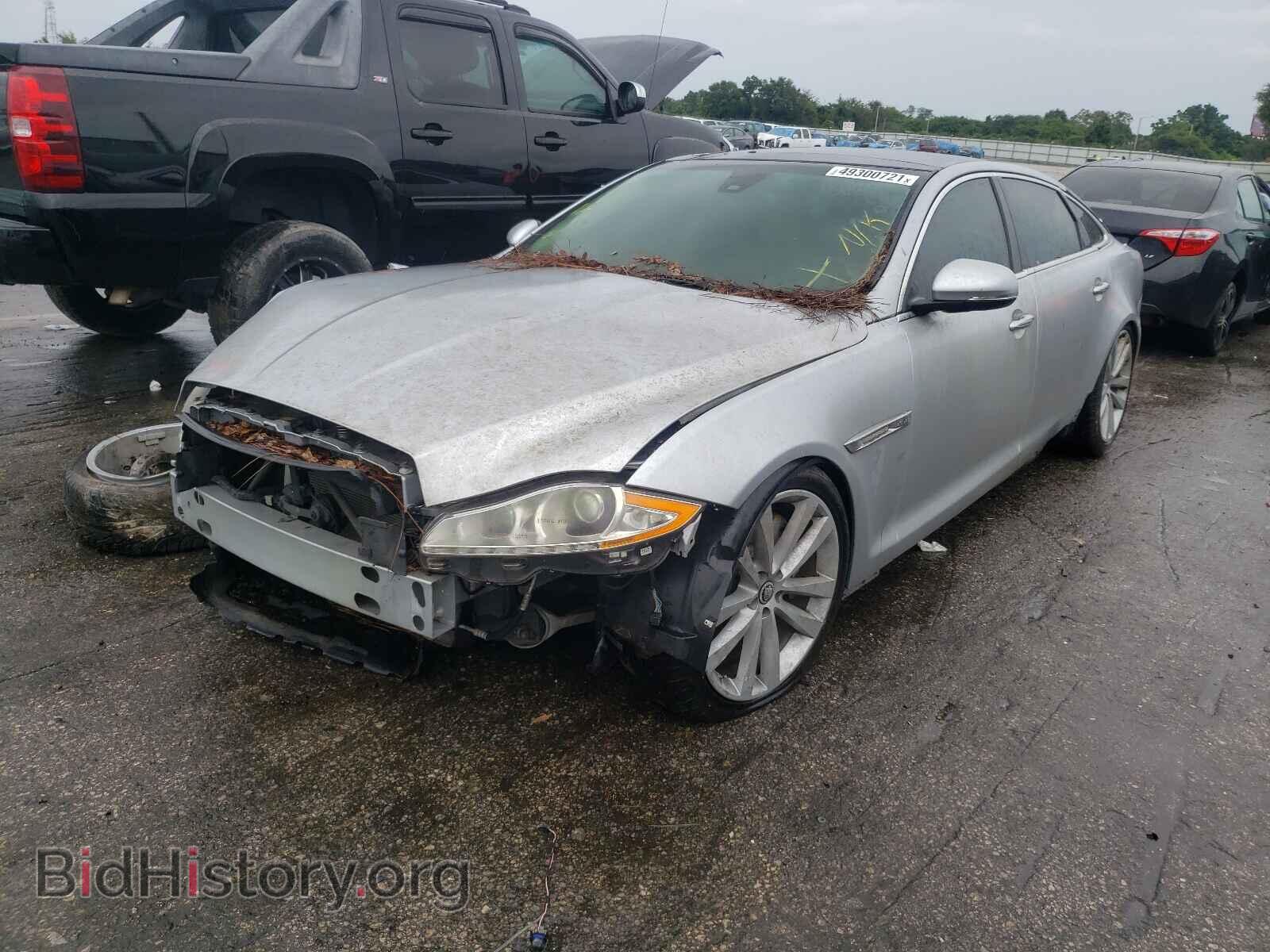 2011 JAGUAR XJ - VIN: SAJWA2GB8BLV09749 - Фото 2