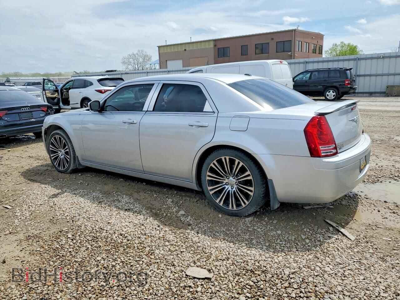 2010 CHRYSLER 300 - VIN: 2C3CA2CV4AH262148 - Фото 2