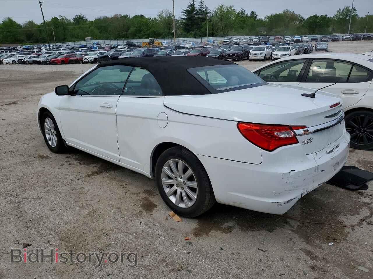 2013 CHRYSLER 200 - VIN: 1C3BCBEB4DN560106 - Photo 2