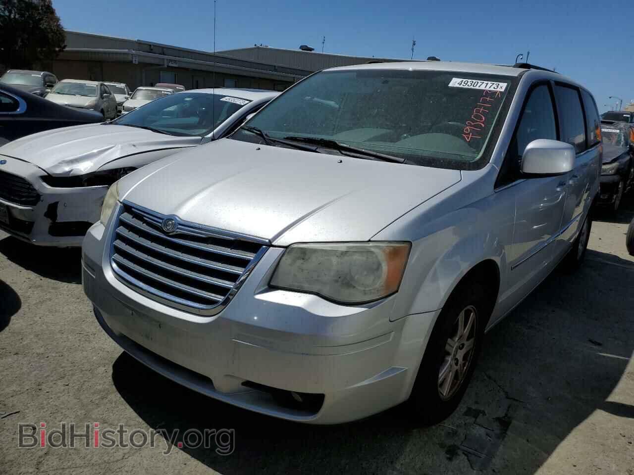 Photo 2A4RR5D16AR413166 - CHRYSLER MINIVAN 2010