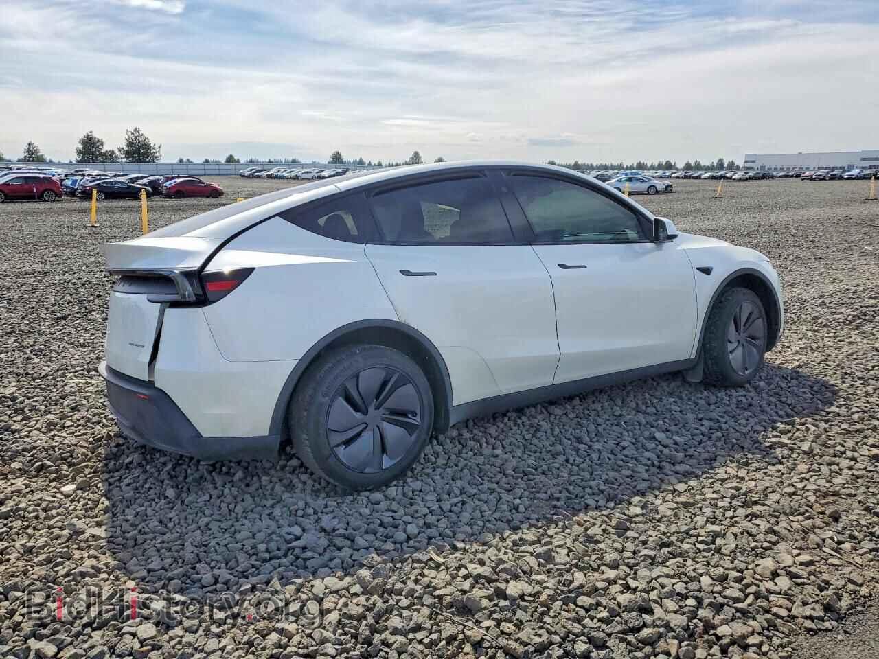 2026 TESLA MODEL Y - VIN: 7SAYGDEE7TF363205 - Photo 3
