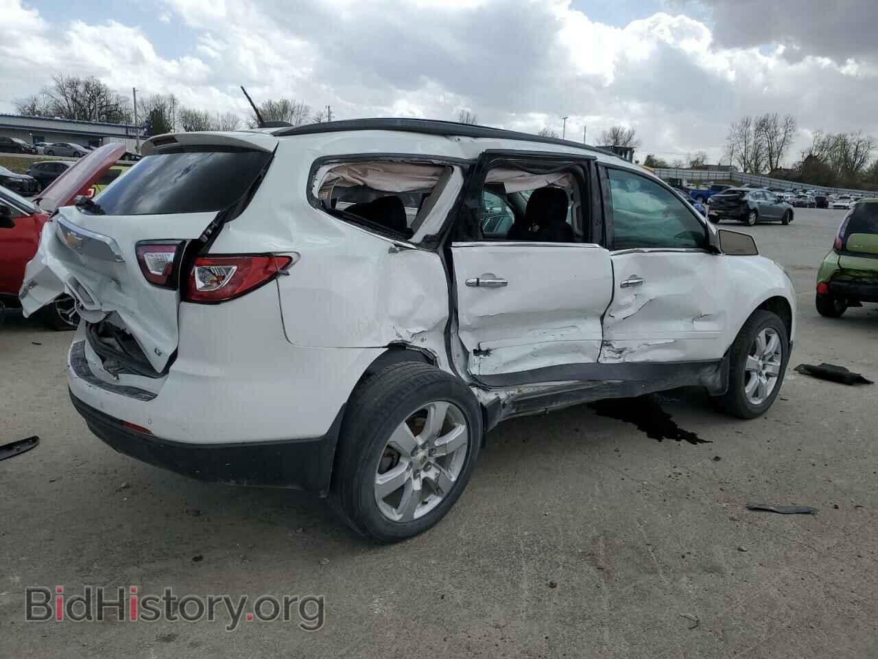 2017 CHEVROLET TRAVERSE - VIN: 1GNKRGKD2HJ323924 - Фото 3
