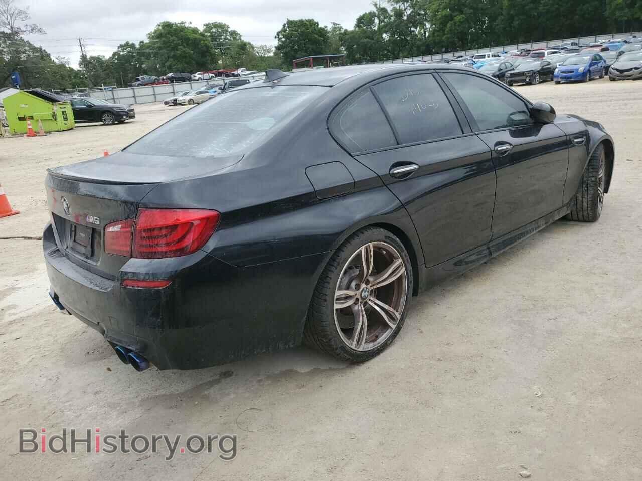 2013 BMW M5 - VIN: WBSFV9C54DD095743 - Фото 3